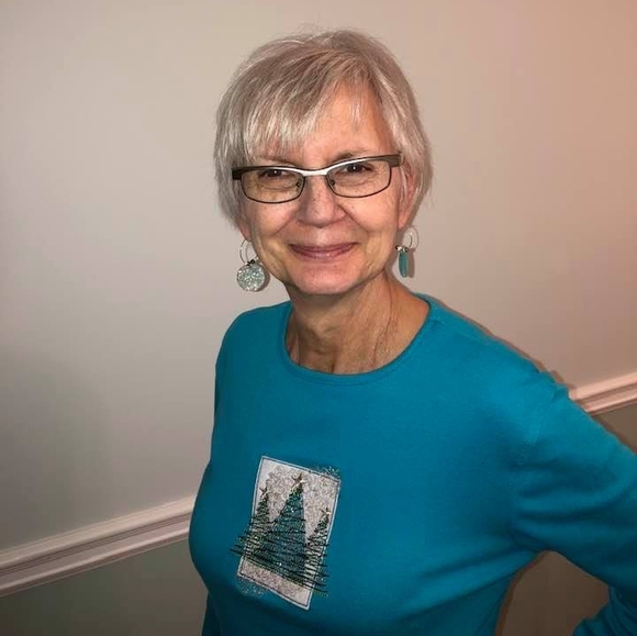 Poshmark profile picture for @grand